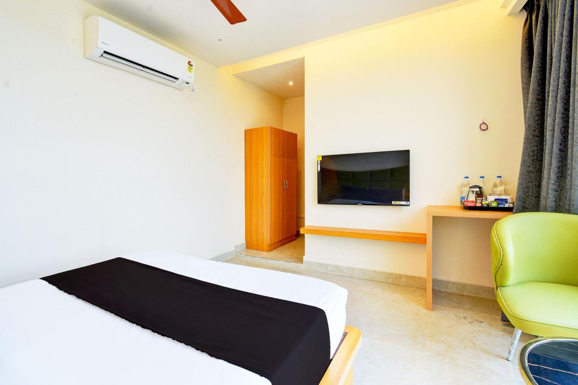 Hotel O Svs Suites Luxury Rooms Trimulgherry Экстерьер фото